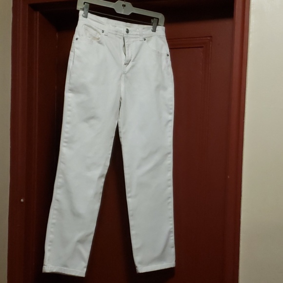 JEANS Gloria Vanderbilt Amanda White Straight foot Jean - Picture 3 of 8